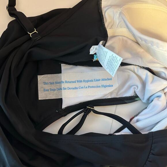 Kona Sol Black Floral Print One Piece Swimsuit Size L Summer Beach Pool NWT - Picture 9 of 9